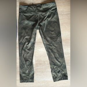 lululemon athletica Camouflage Capri Leggings